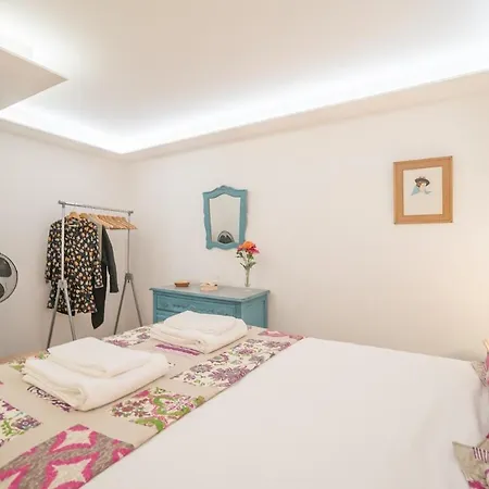 Апартаменты Bairro Alto - 1st Floor Лиссабон